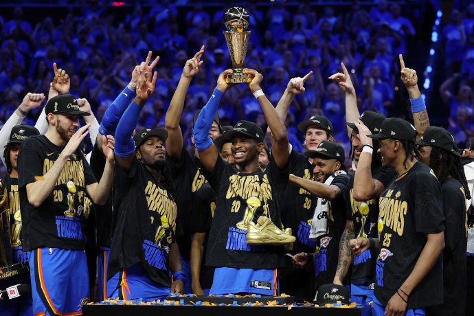 雷霆奪冠：榮耀之巔，夢想成真