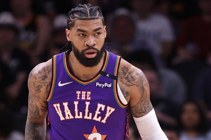 湖人中鋒引援受阻：多隊(duì)哄抬價(jià)格，交易談判陷入僵局