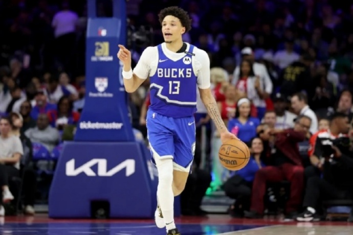 雄鹿官宣續(xù)約羅林斯：三年1200萬，未來可期 ?