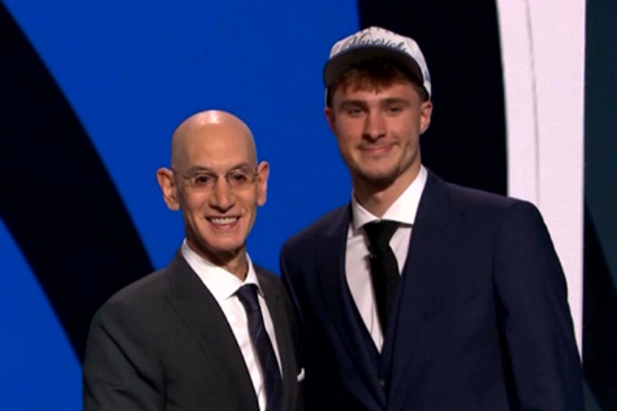 弗拉格夏聯(lián)首秀對(duì)陣布朗尼，票價(jià)創(chuàng)歷史新高