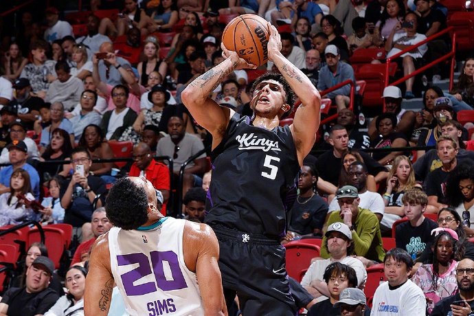 黃蜂斬獲隊史首個夏季聯(lián)賽冠軍，克努佩爾閃耀賽場