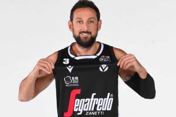 貝里內(nèi)利正式宣布退役：NBA三分王的傳奇生涯落幕馬刺冠軍記憶永存