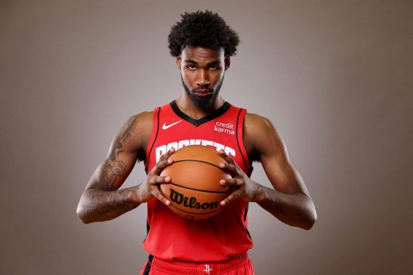 火箭續(xù)約風(fēng)暴！杜蘭特降薪博弈，伊森1.22億底線，休斯頓薪資困局待破