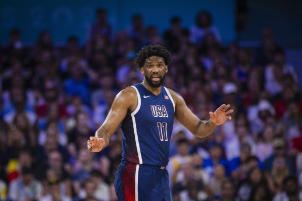 恩比德減重歸來！76人核心訓練場亮相體型明顯變瘦，季后賽征程現(xiàn)曙光